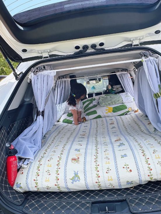 自驾游被同学一家白嫖服务区我去买烟离开5小时回来他们傻了